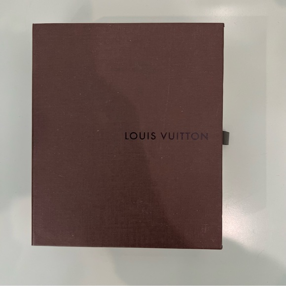 Louis Vuitton Victorine Wallet - Picture 13 of 15